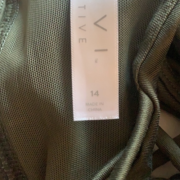 Lane Bryant Livi Active Green Olive Plus aSize Sport Bra 14 - Picture 9 of 9